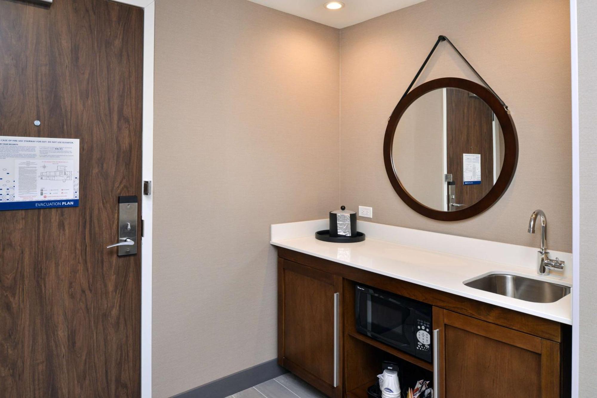 Hampton Inn & Suites Adrian, Mi Екстер'єр фото